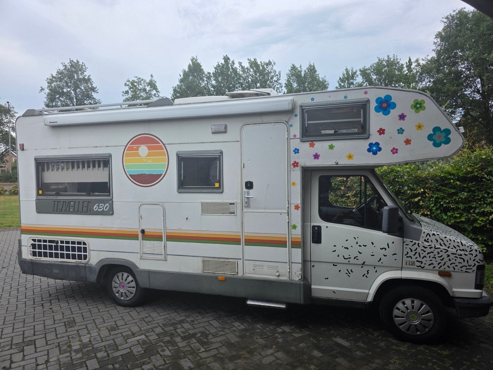 Knaus Traveller 630 Alkoof Camper - Klaar voor avontuur!, Caravans en Kamperen, Brandblusser, Chemisch toilet, Standaard zit, Alkoof
