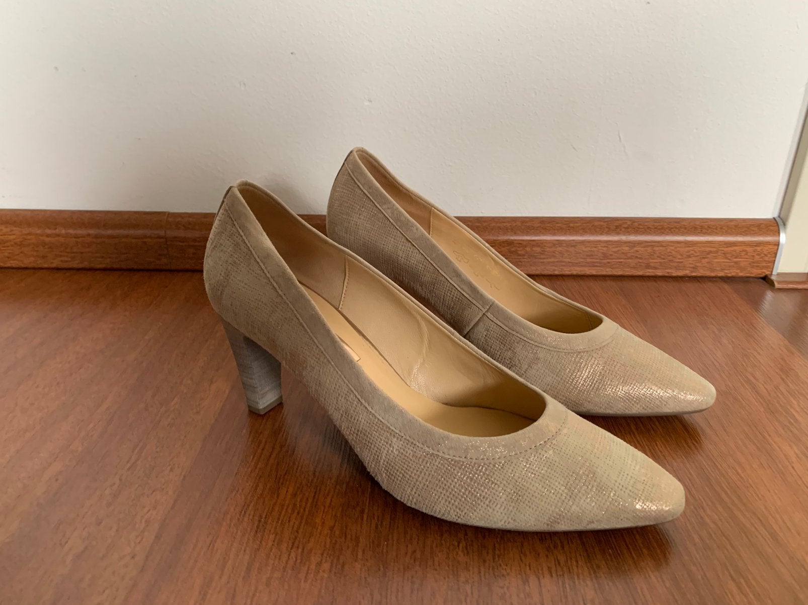 Gabor pump maat 39, Ophalen, Pumps, Beige, Zo goed als nieuw