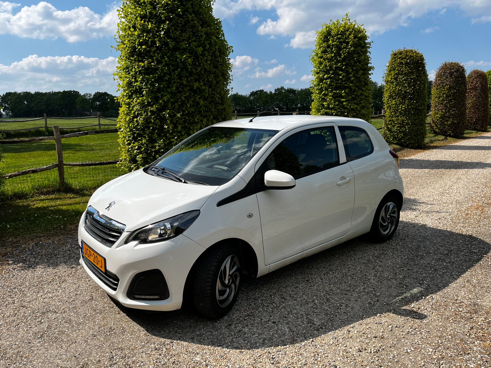 Peugeot 108 1.0 2014 Wit, Auto's, Voorwielaandrijving, 4 stoelen, Wit, Handgeschakeld