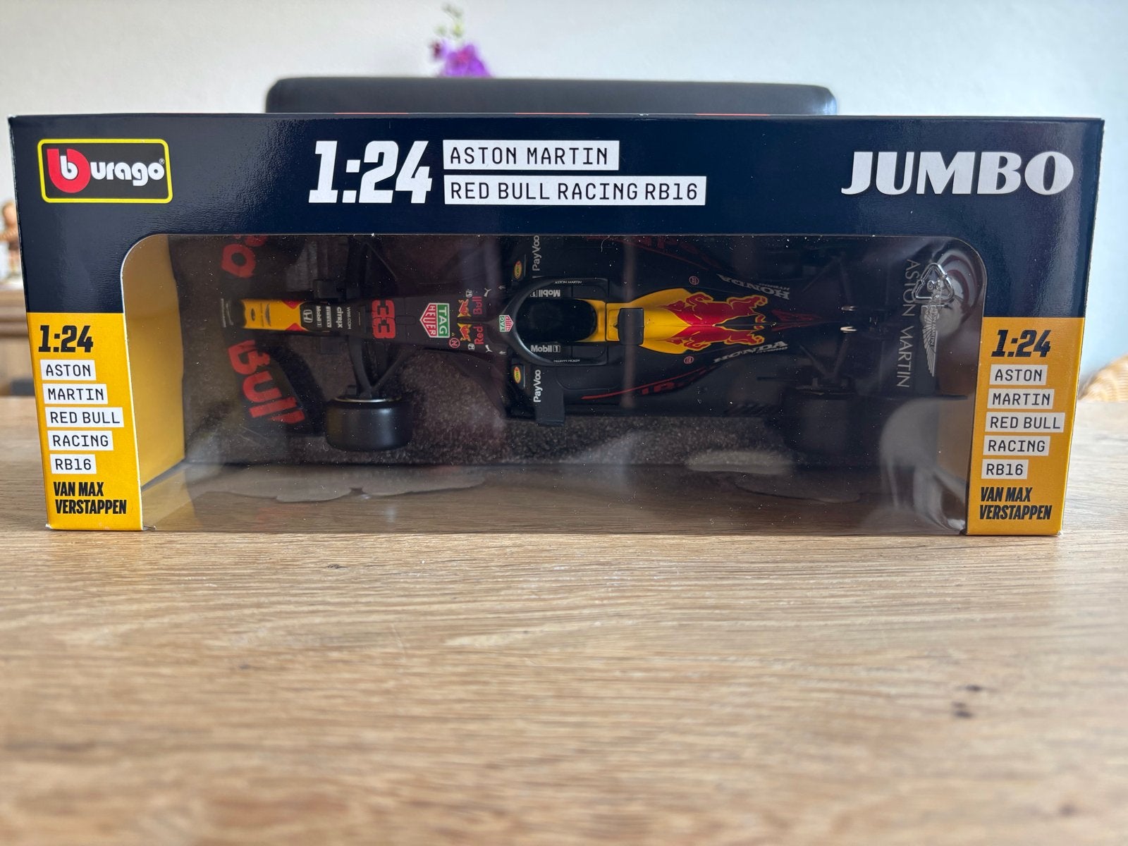 Bburago Aston Martin Red Bull Racing RB16 1:24 Max Verstappe, Ophalen of Verzenden, Nieuw, Auto, Bburago