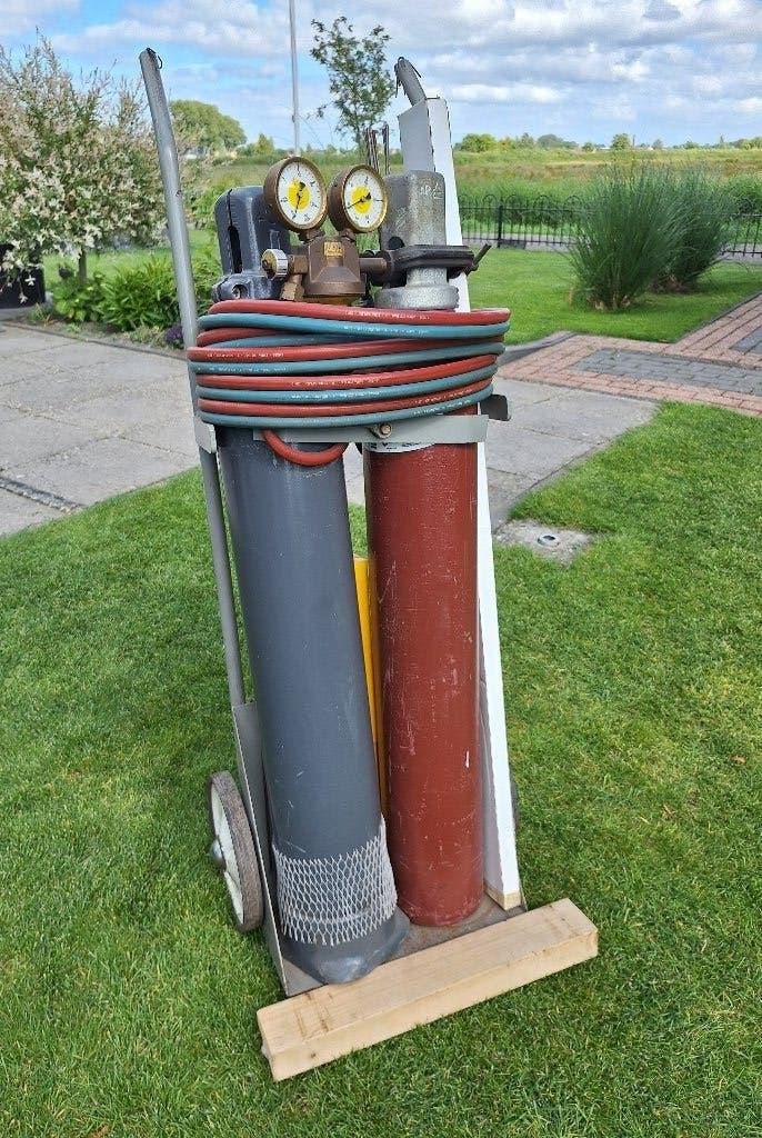 Te koop aangeboden; Autogeen laswagen met brander set, Ophalen, Gebruikt, Minder dan 150 ampère, Overige typen