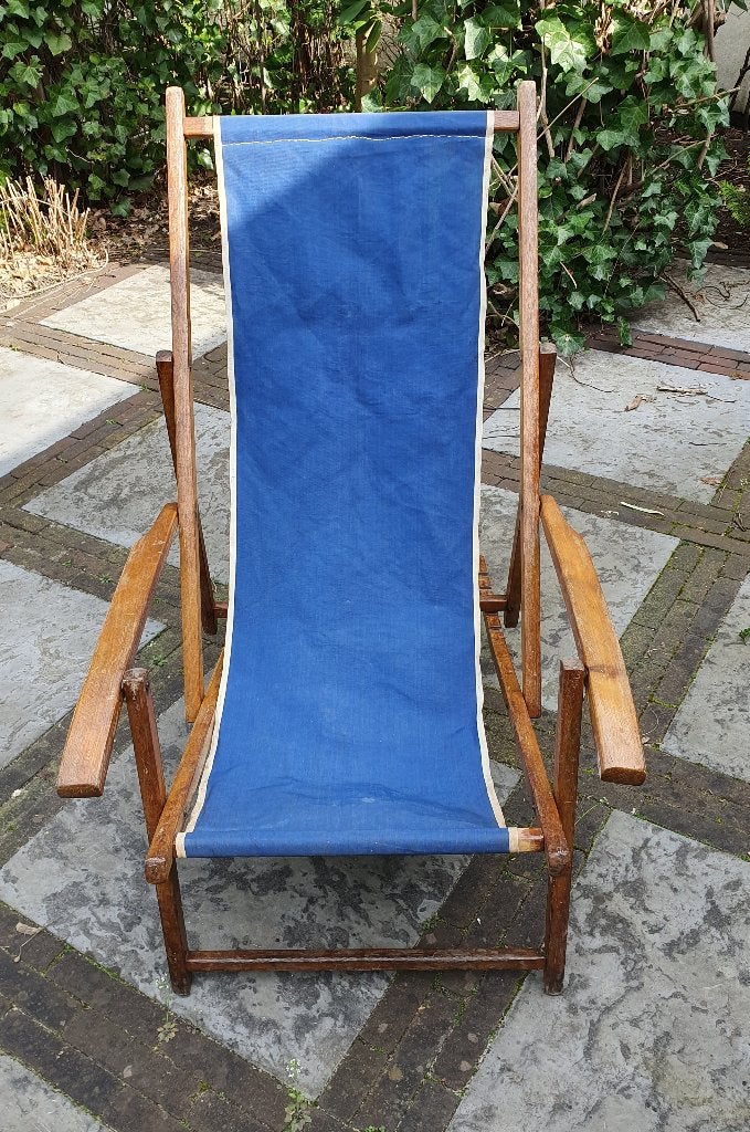 Vintage houten verstelbare en opvouwbare blauwe ligstoel, Tuin en Terras, Tuinstoelen, Ophalen, Gebruikt, Hout, Verstelbaar
