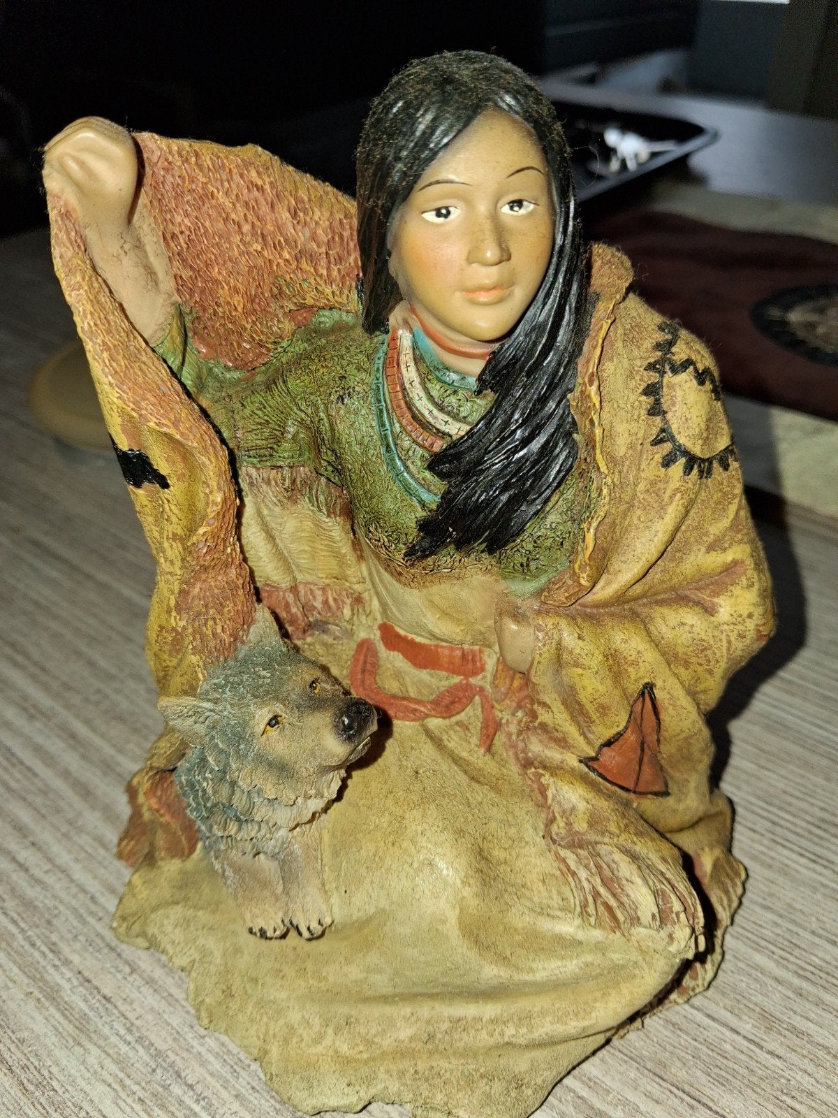Indianen beeldje met wolf, Ophalen of Verzenden, Zo goed als nieuw, Mens