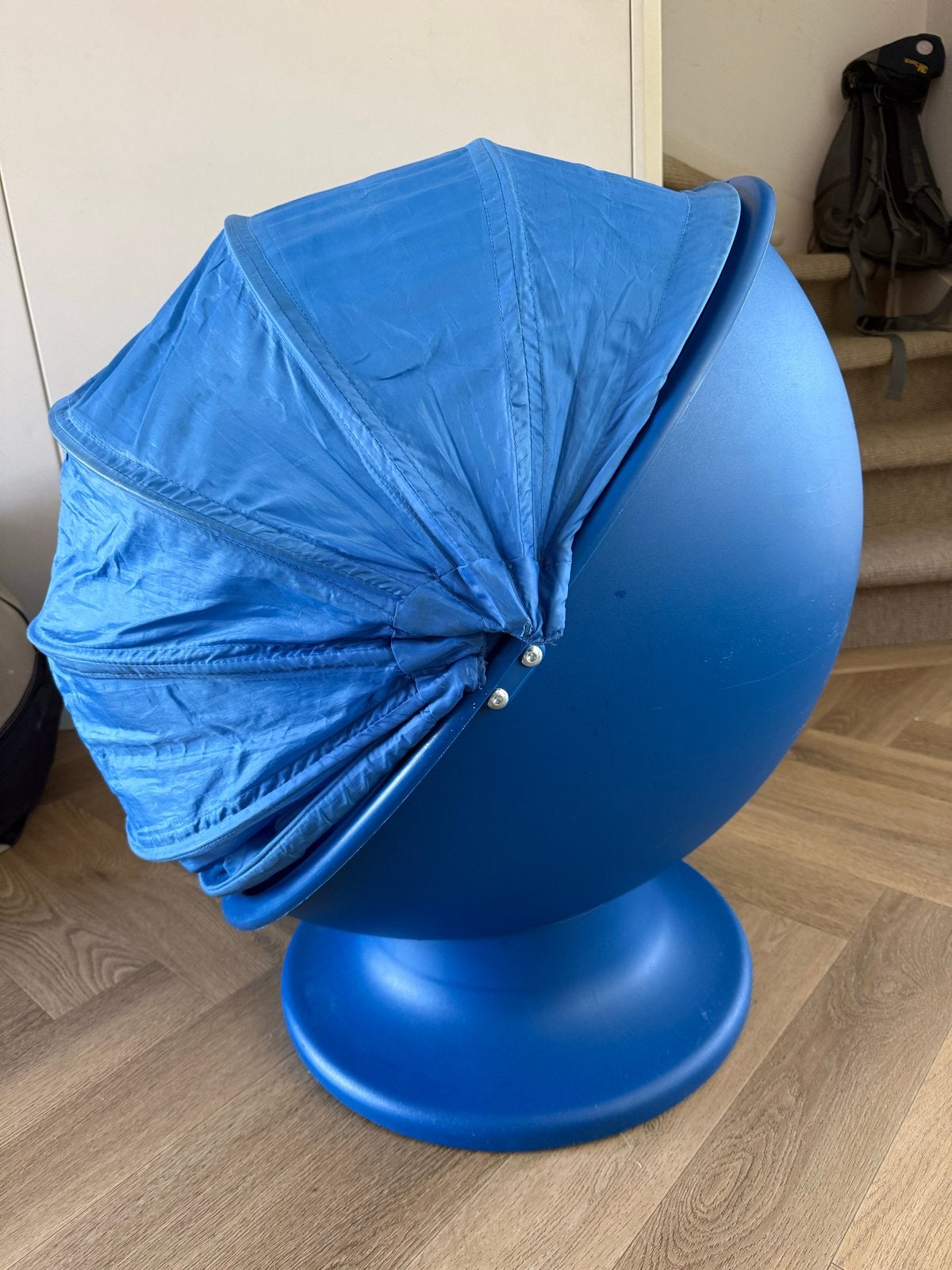 Ikea Lömsk draaistoel voor kinderen - Blauw, Ophalen, Kunststof, Gebruikt, Blauw
