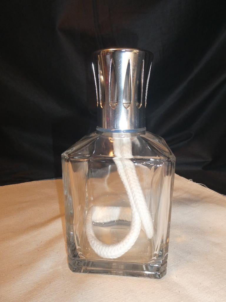 Lampe Berger vierkant Essentielle Carrée, Ophalen of Verzenden, Gebruikt, Overige materialen, Minder dan 25 cm