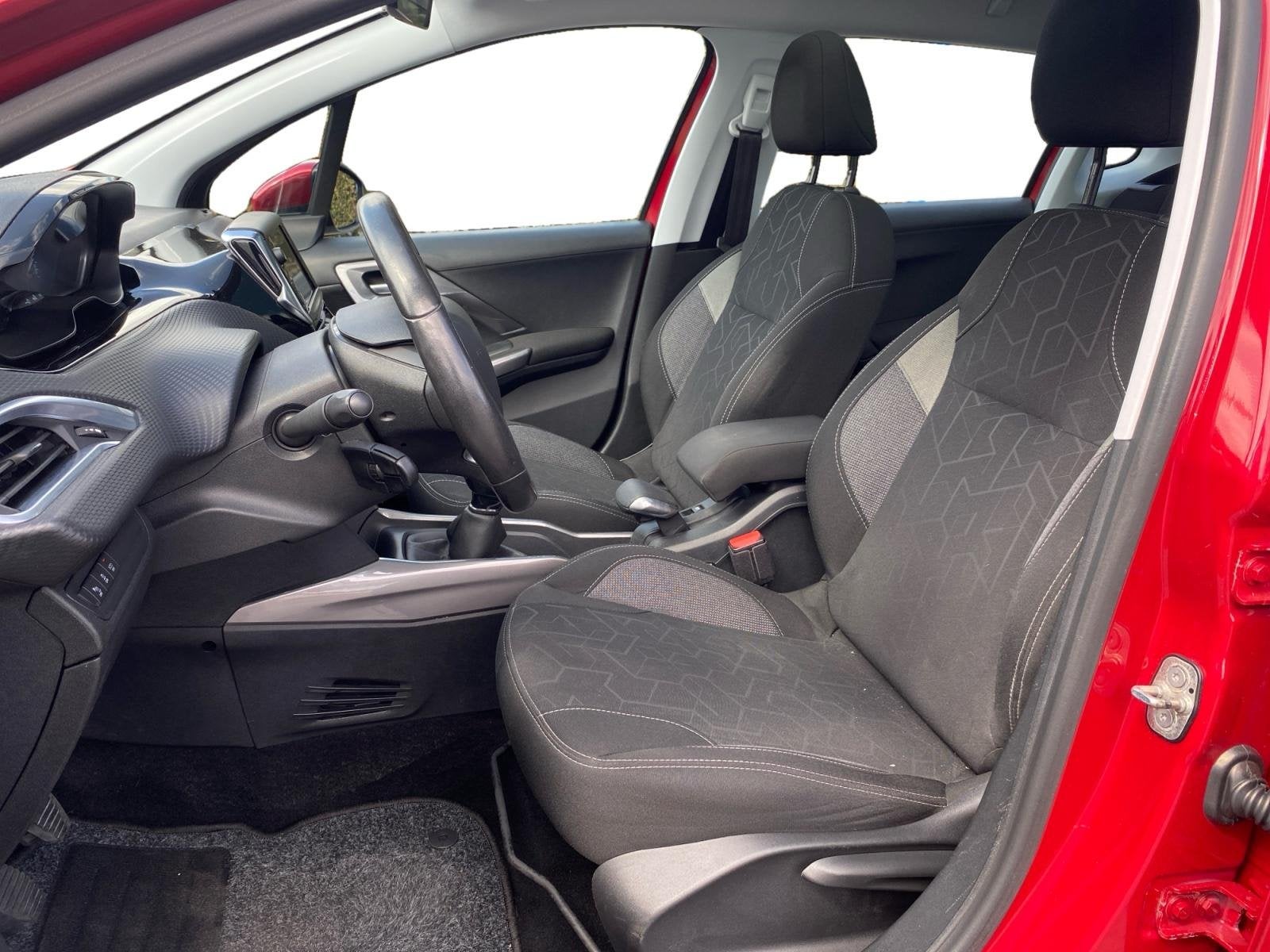 Peugeot 2008 1.2 PureTech Blue Lion NL Auto | Panorama | Cru, Voorwielaandrijving, 12 maanden, Stof, Euro 6