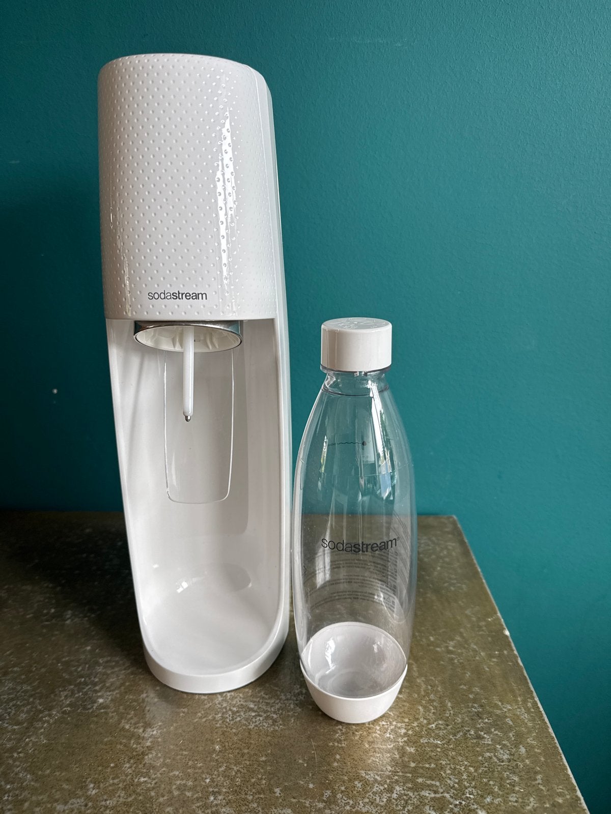 Sodastream bruiswatermaker met fles, Ophalen of Verzenden, Zo goed als nieuw