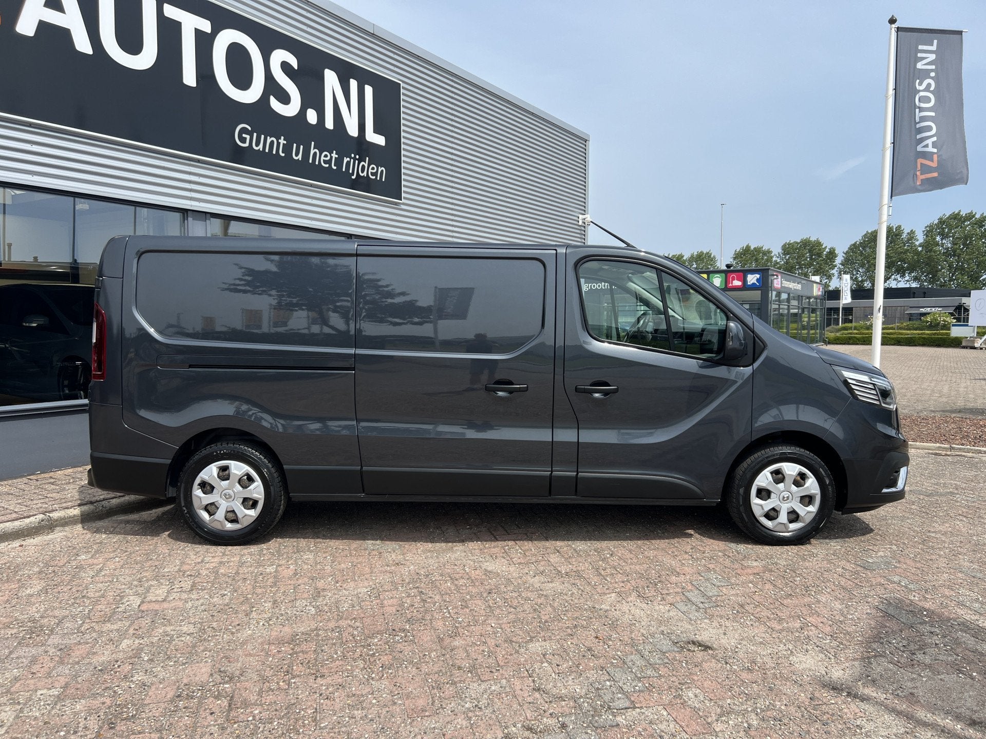Renault Trafic 2.0 dCi 130 T30 L2H1 Work Edition (bj 2022), Voorwielaandrijving, Gebruikt, 4 cilinders, Renault