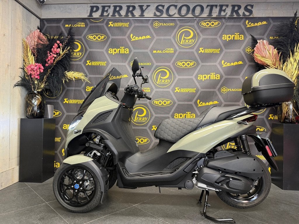 Piaggio Piaggio 310 MP3 HPE Sport EURO5+ 2026 SPECIALPAINT K, Scooter, Bedrijf, 310 cc, 12 t/m 35 kW