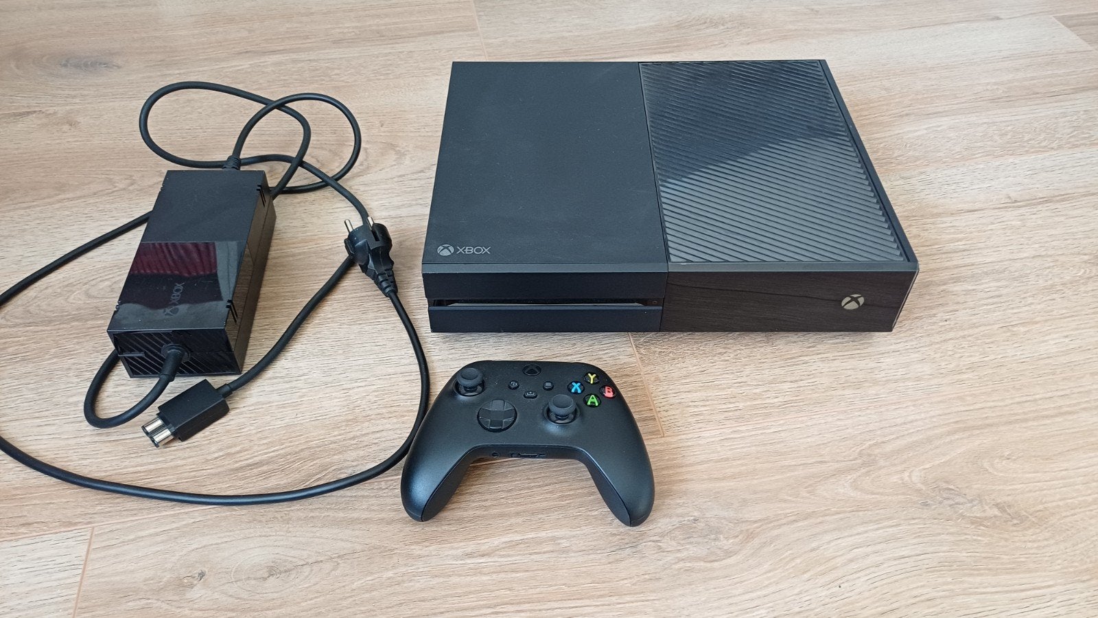 Xbox One met 500 GB opslag en Series X Controller, Spelcomputers en Games, Spelcomputers | Xbox One, Ophalen, 500 GB, Xbox One