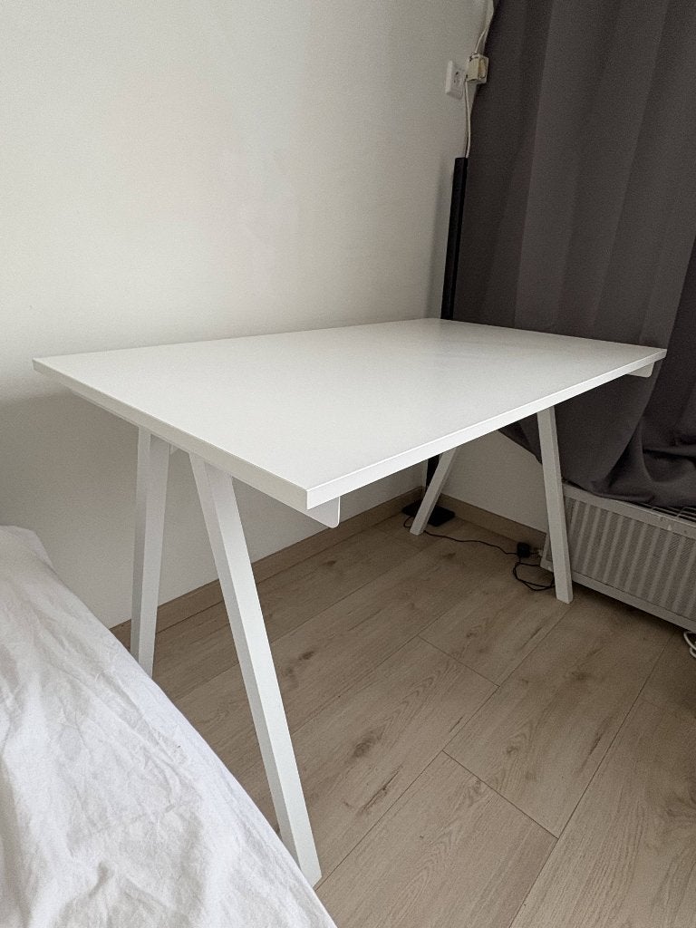 Ikea Trotten Bureau - Ikea Trotten Desk, Huis en Inrichting, Bureaus, Ophalen, 120 cm, Hout, Schoolbureau