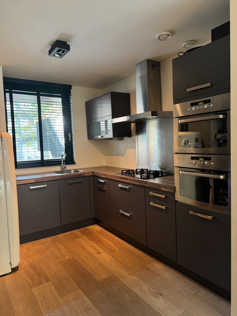 Complete Moderne Hoekkeuken met o.a. Smeg apparatuur, Ophalen, Gebruikt, Hoekkeuken, Hout