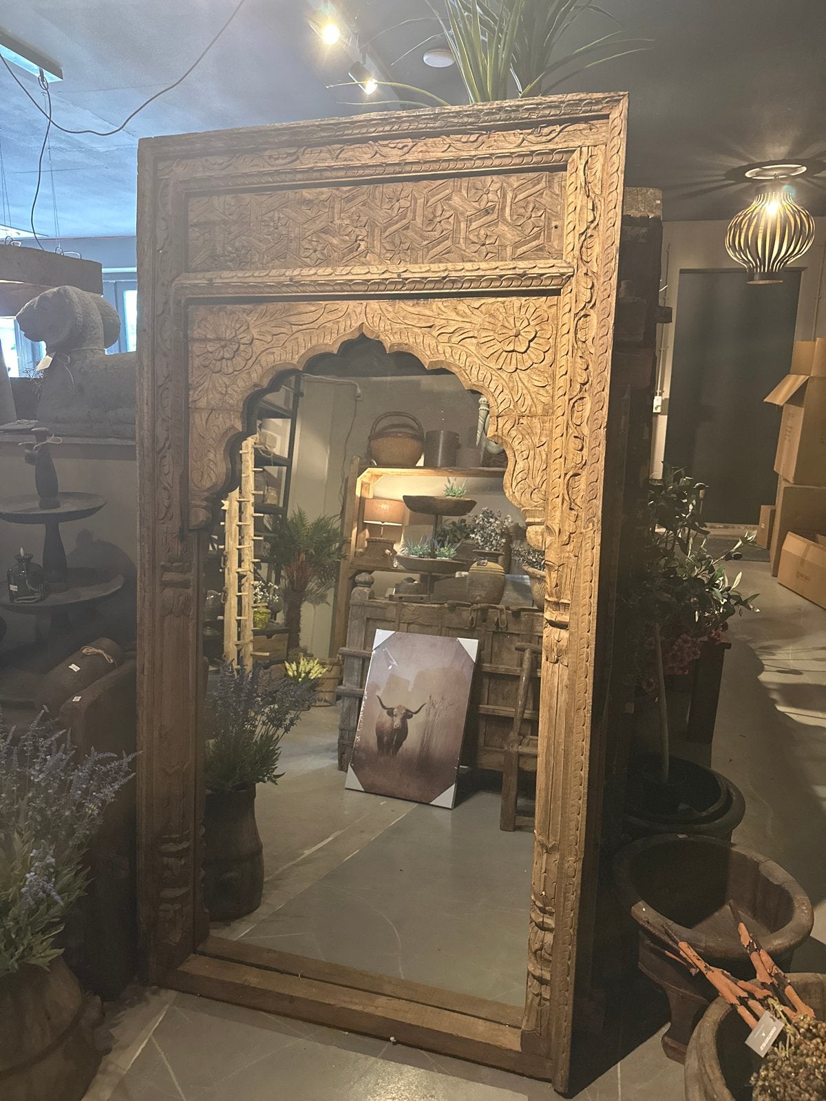 Spiegel houtsnijwerk uit India 95.5x180.5cm gereserveerd, Ophalen