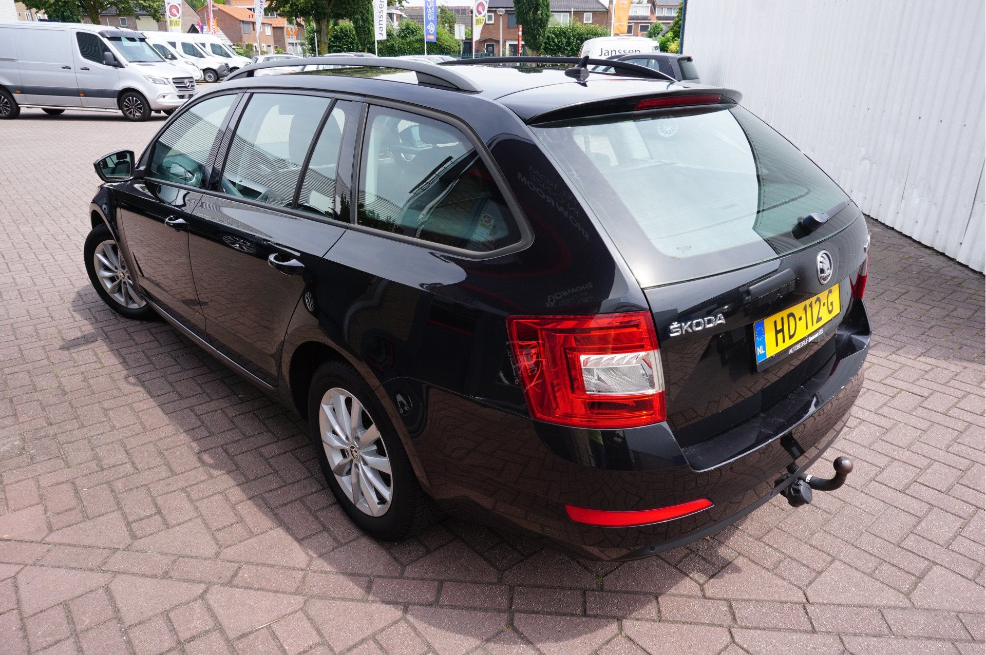 Skoda Octavia Combi 1.6 TDI Greentech Ambition Businessline, Voorwielaandrijving, 1227 kg, Stof, Gebruikt