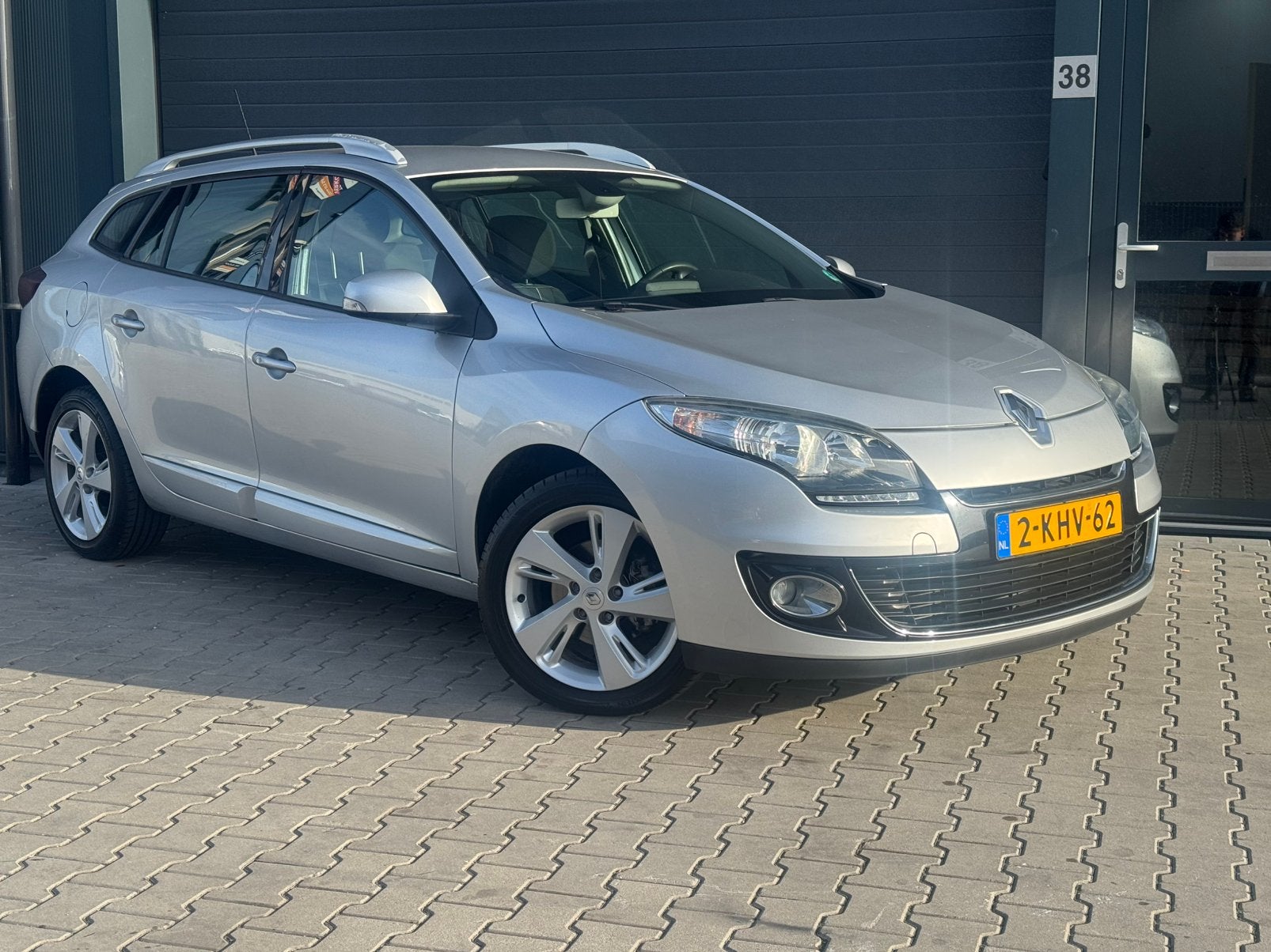 Renault Mégane 1.2TCE| D-KETT| NWE APK| OLIESERVICE, Auto's, Renault, Voorwielaandrijving, 4 cilinders, Origineel Nederlands, Handgeschakeld
