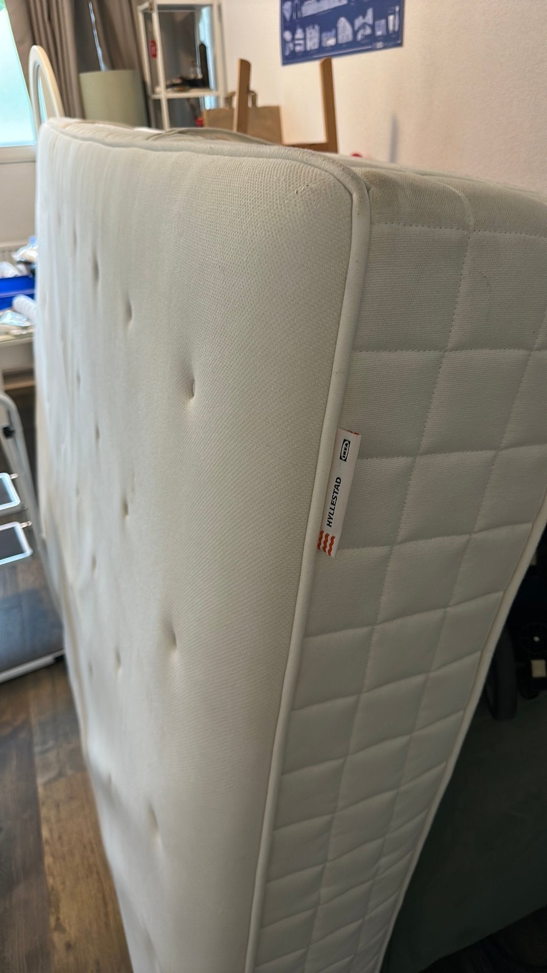 IKEA HYLLESTAD MATRAS, Ophalen, 140 cm, Zo goed als nieuw, Twijfelaar