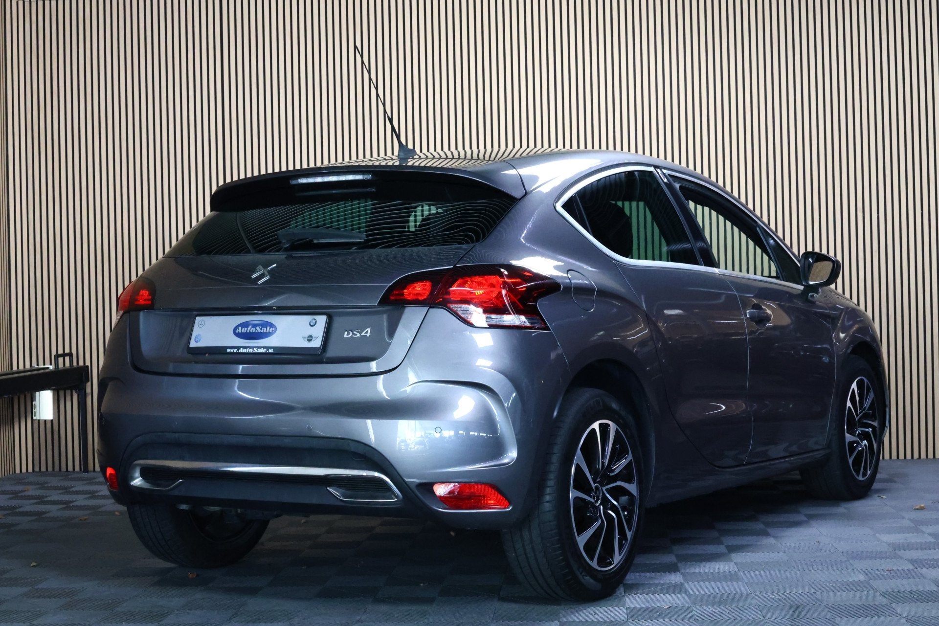 DS DS 4 Crossback 1.2 PureTech Business AVM NAVI SLECHTS 270, Auto's, DS, Gebruikt, Euro 6, 1199 cc, Leder en Stof