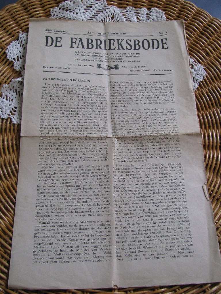Gist & Spiritus fabriek Delft * Fabrieksbode * 29.01.1949, Ophalen of Verzenden, Gelezen, Krant