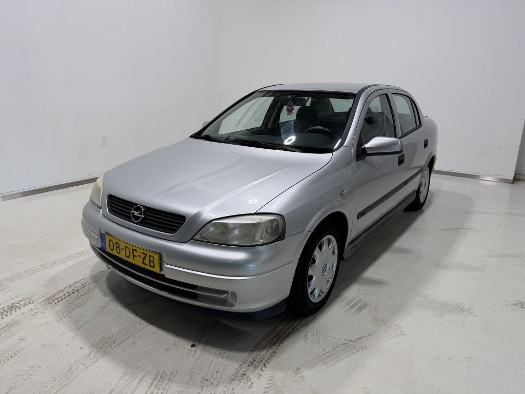 Opel Astra 1.6 GL (bj 1999), Auto's, Oldtimers, Stof, Bedrijf, 75 pk, Sedan