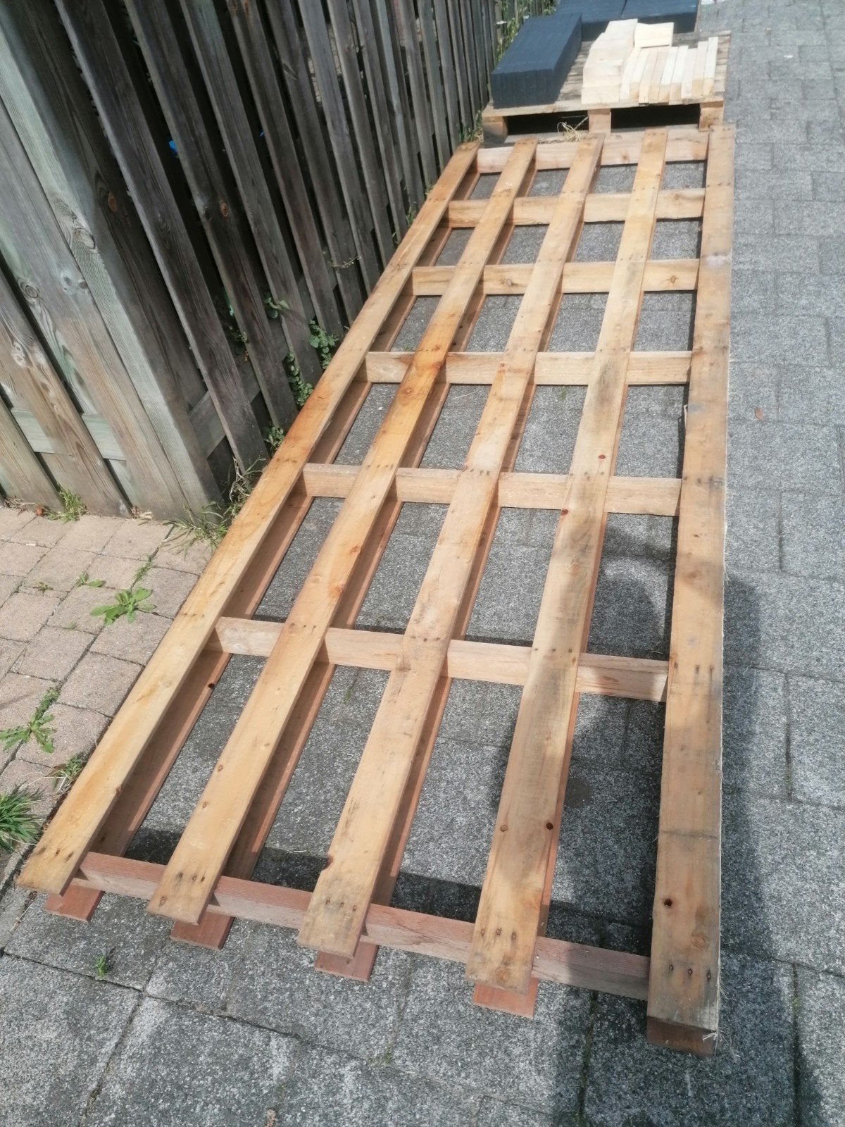 Gratis: 3 meter lange pallet (zeer zelden gebruik, Ophalen, Zo goed als nieuw, Hout
