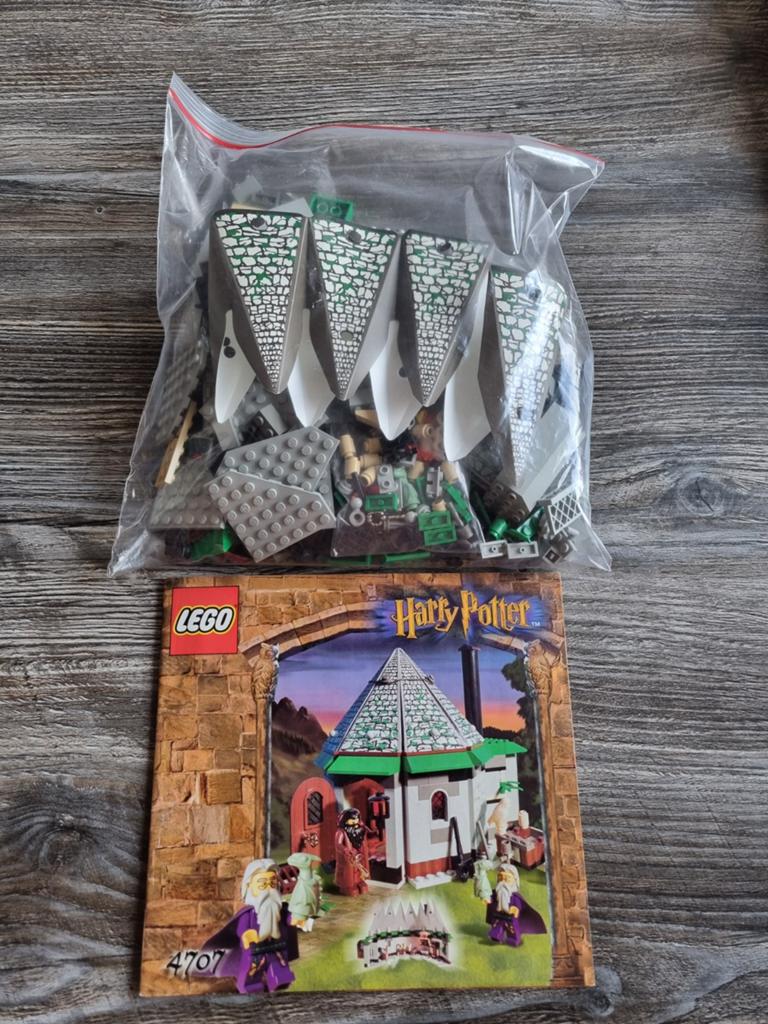 LEGO Harry Potter 4707 Hagrids Hut (COMPLEET), Compleet, Lego, Harry Potter, Ophalen of Verzenden