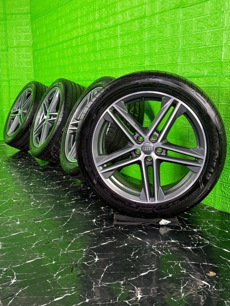 Originele Audi Q5 SQ5 velgen 20" 5x112 zomerset goodyear 6mm, Auto-onderdelen, Banden en Velgen, Niet ingevuld, Gebruikt, 255 mm
