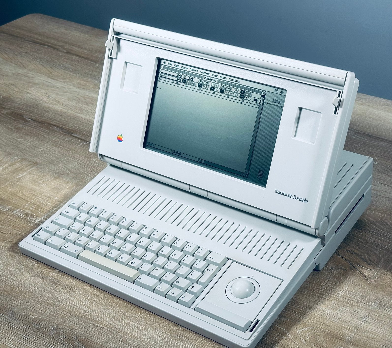 Apple Portable M5120 1989 - Re-Caaped, Computers en Software, Ophalen of Verzenden