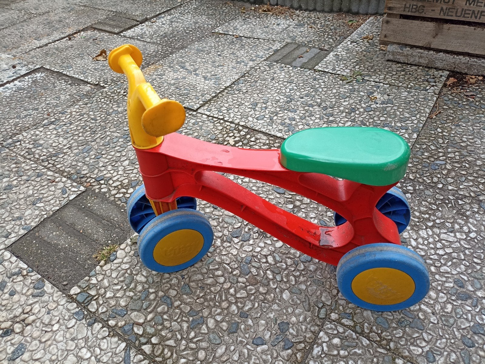 Kleurrijke loopfiets voor kinderen, Ophalen of Verzenden, Gebruikt, Loopfiets
