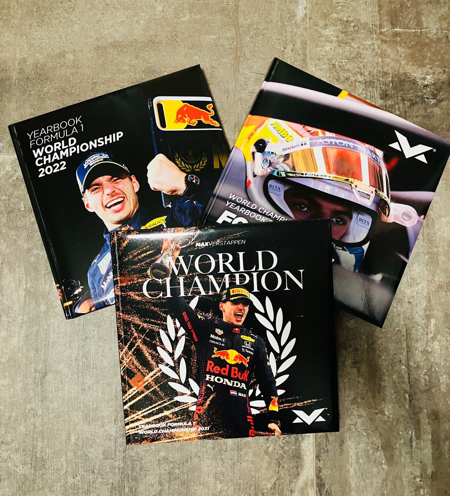 Max Verstappen jaarboek 2021, 2022 en 2020 (set)., Ophalen of Verzenden, Zo goed als nieuw, Formule 1