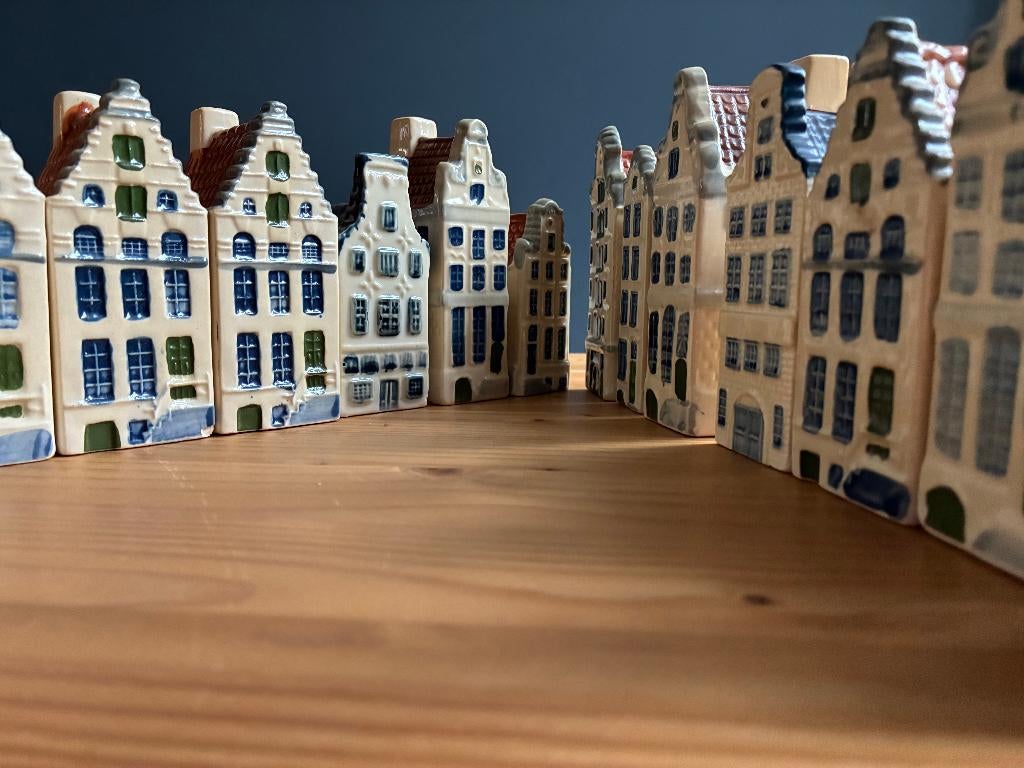 Set van 17 huisjes o.a. KLM en Goedewaagen, Ophalen of Verzenden, 1 t/m 20, Gevuld