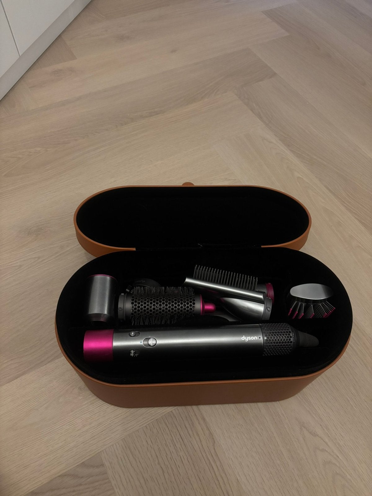 Dyson Airwrap ZGAN!, Ophalen of Verzenden, Zo goed als nieuw, Föhn of Haardroger