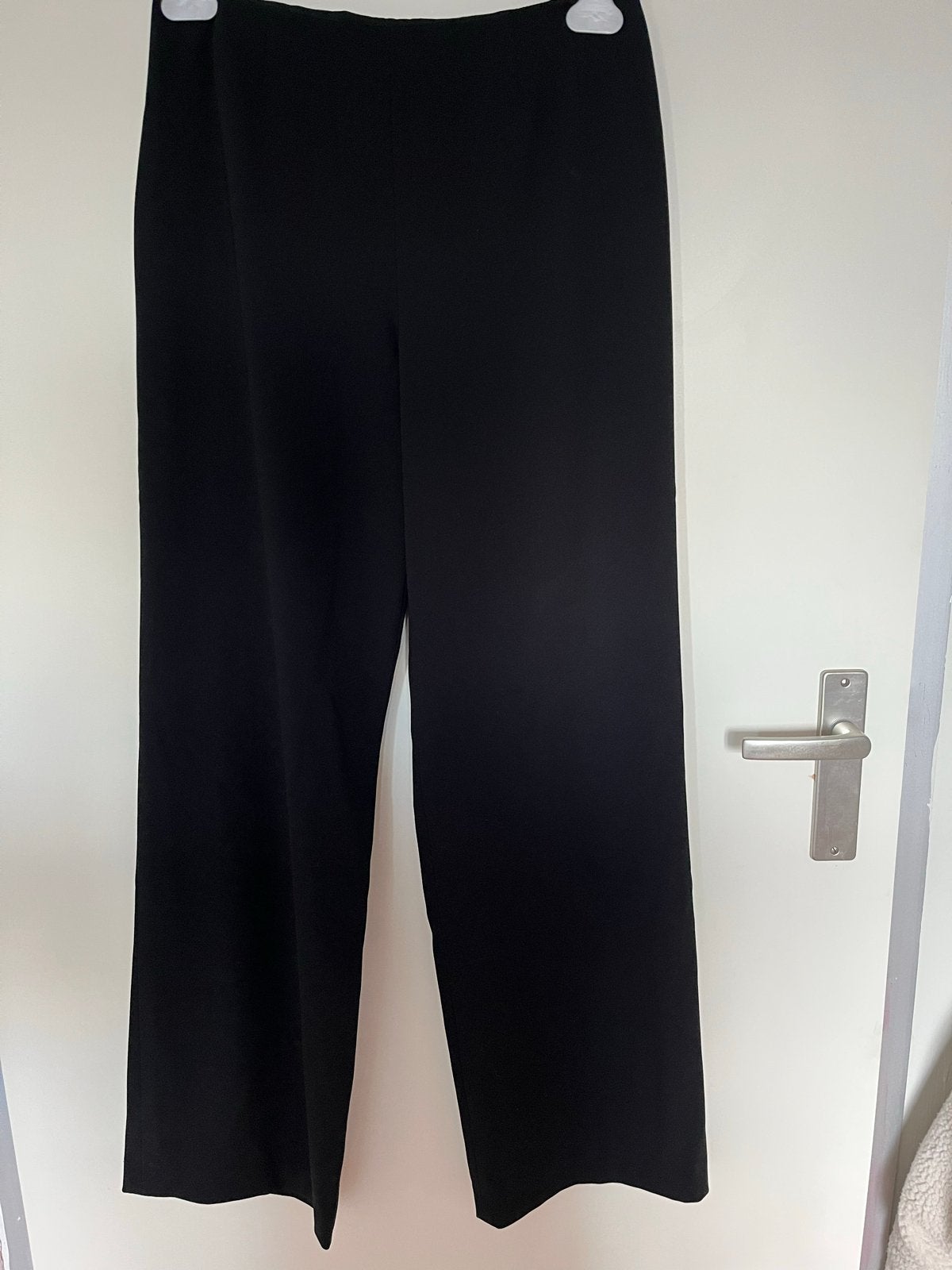 Max Mara Zwarte Broek Maat 38, Kleding | Dames, Maat 38/40 (M), Zwart, Ophalen of Verzenden, Zo goed als nieuw