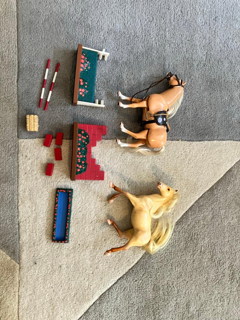Mattel paarden speelset met accessoires, Ophalen of Verzenden, Gebruikt