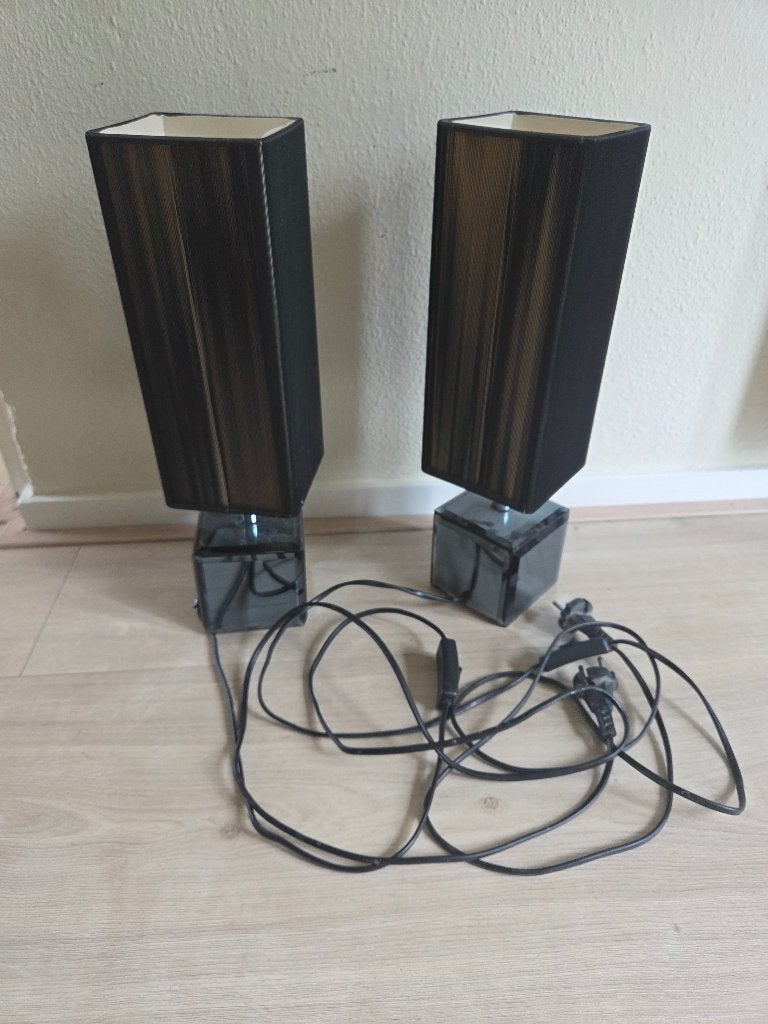 2x Sfeervolle tafellamp / bedlampjes (rookglas kubus voet), Ophalen, Gebruikt