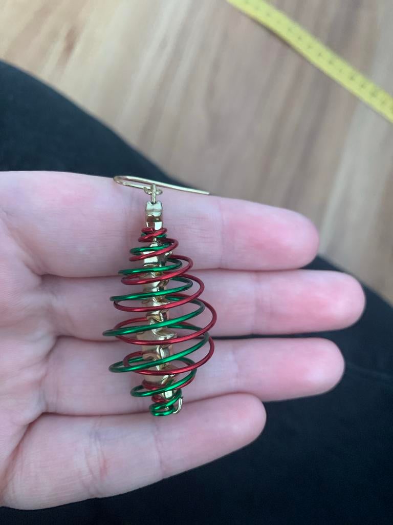 Feestelijke Kerstboom Oorbellen - Groen en Rood, Overige materialen, Hangers, Nieuw, Ophalen of Verzenden