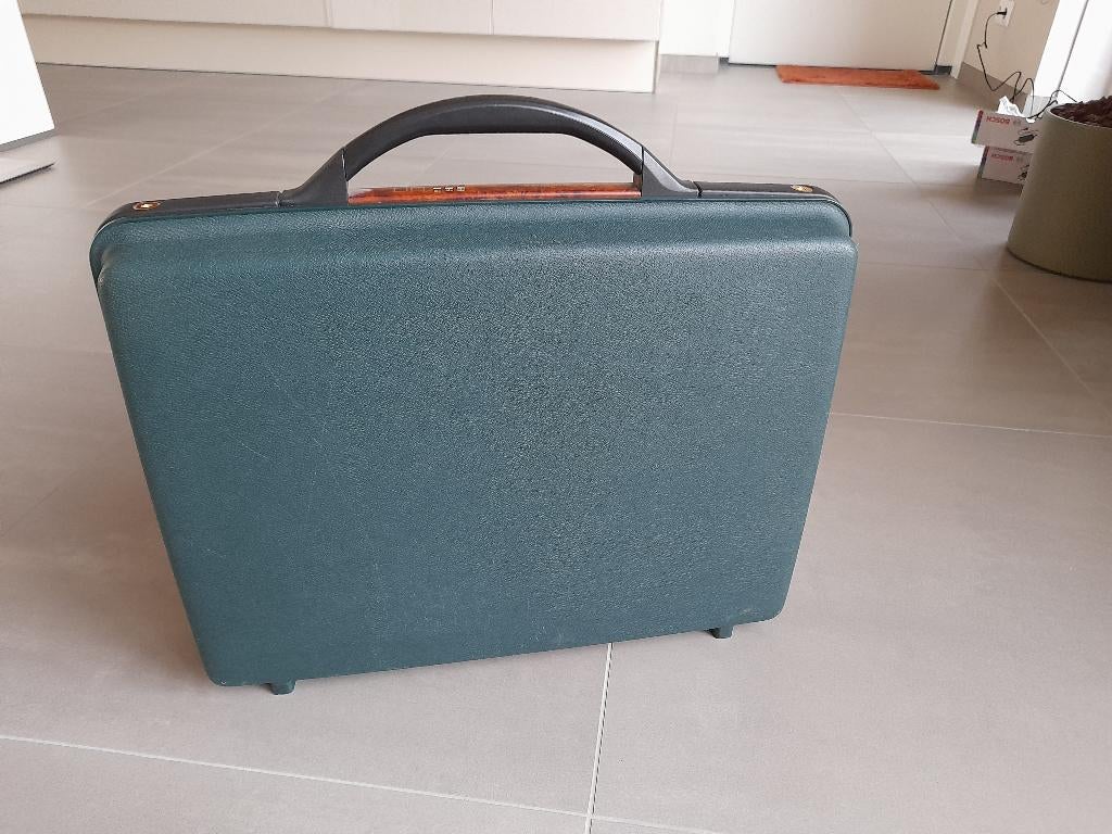 Samsonite donkergroene aktekoffer, Gebruikt, Hard kunststof, Minder dan 50 cm, Ophalen of Verzenden