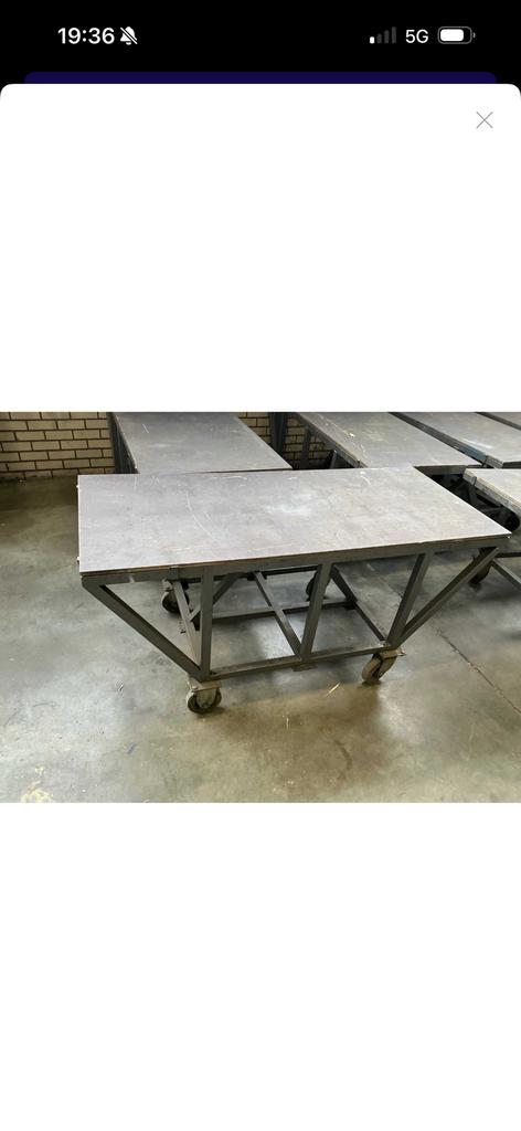 Werktafels met zwenkwielen, Ophalen, 50 tot 100 cm, Zo goed als nieuw, 150 tot 200 cm
