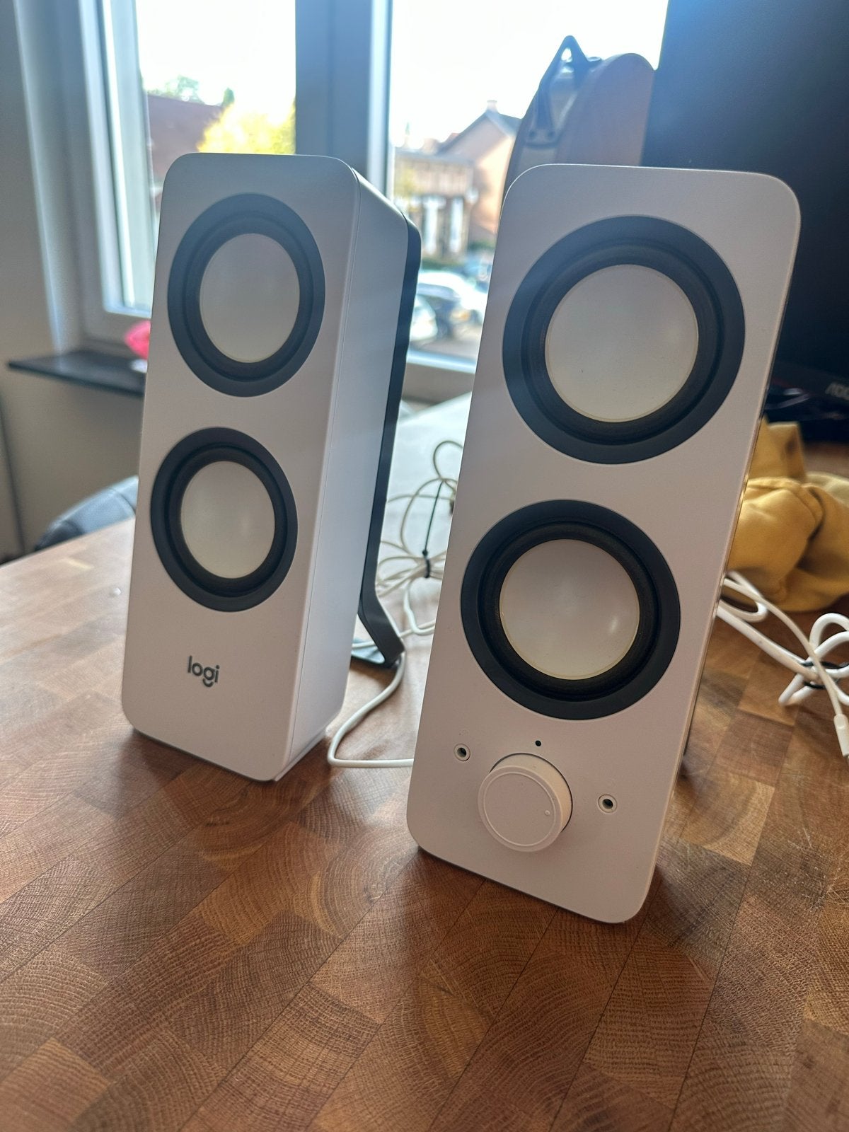 Logitech Z200 Stereo Speakers - Wit, Stereo speakers, Logitech, Ophalen of Verzenden, Zo goed als nieuw