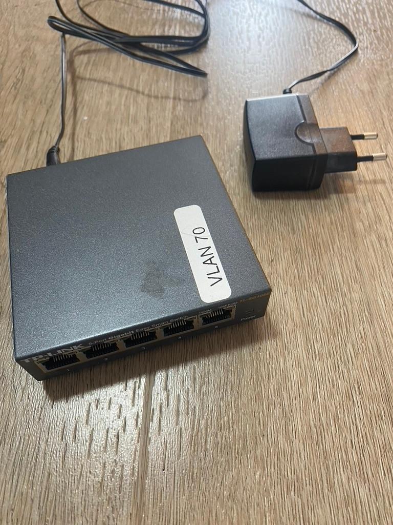 tp-link managed router 5-poorts, Computers en Software, Netwerk switches, Gebruikt, Ophalen of Verzenden