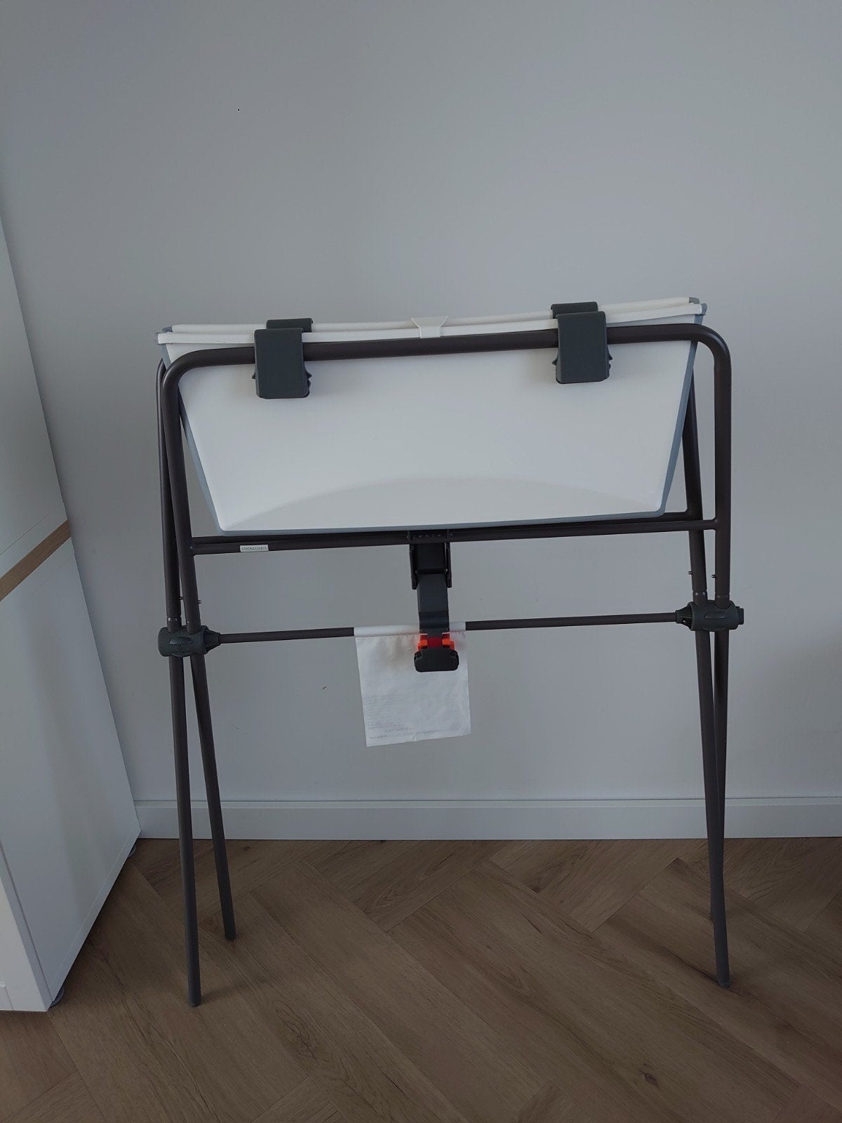 Stokke opvouwbaar babybad met standaard, Kinderen en Baby's, Gebruikt, Badje, Standaard, Ophalen