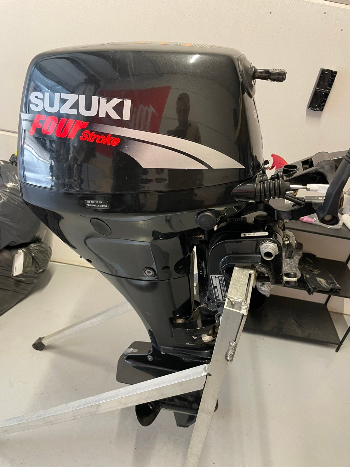 Suzuki DF15 buitenboordmotor - 15 pk viertakt, Ophalen, 10 tot 30 pk, Gebruikt, Viertaktmotor
