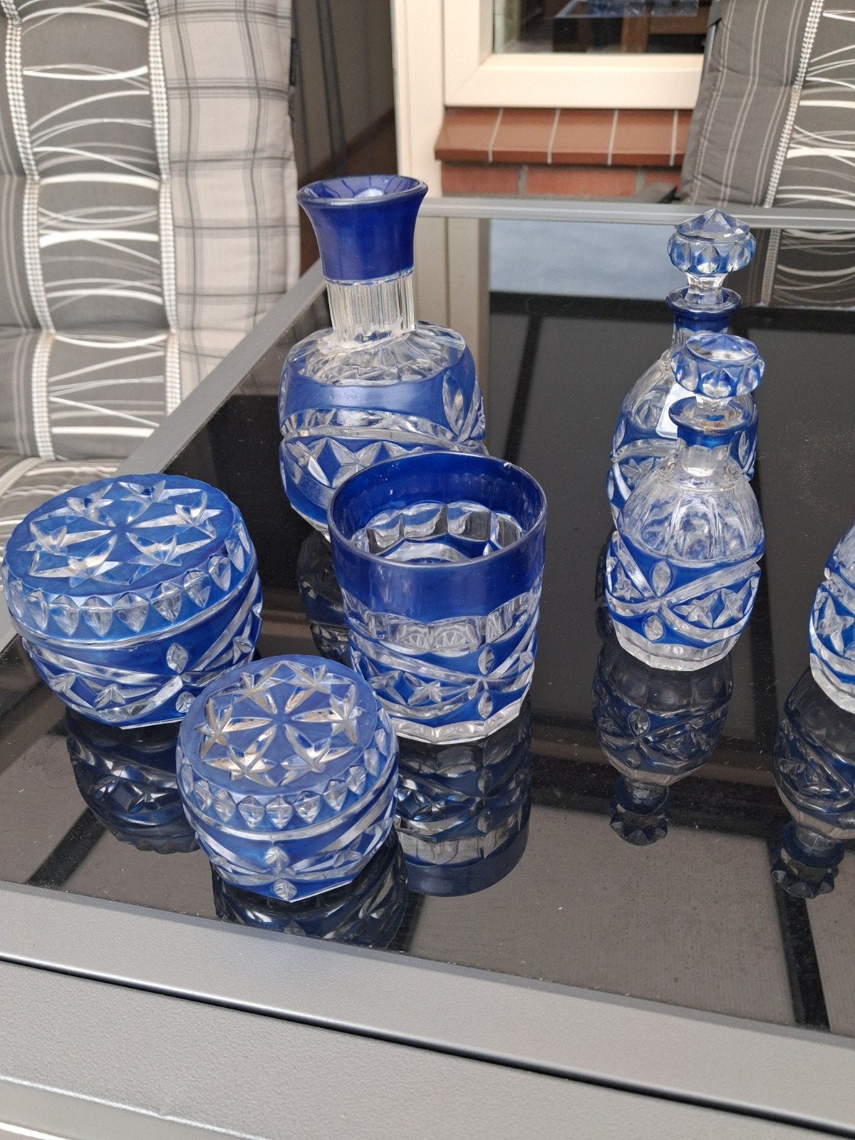 tolettafelset.   glas geslepen  sieraden opbergdakje vaasje, Antiek en Kunst, Antiek | Glas en Kristal, Ophalen