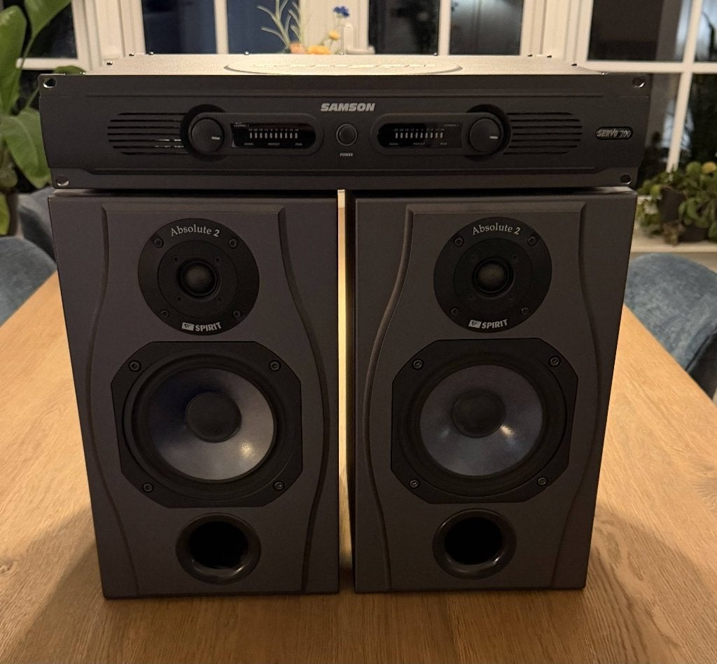 Nearfield studio monitor systeem 2x Monitor + Versterker, Studiomonitor, Gebruikt, Inclusief kabels, 60 tot 120 watt