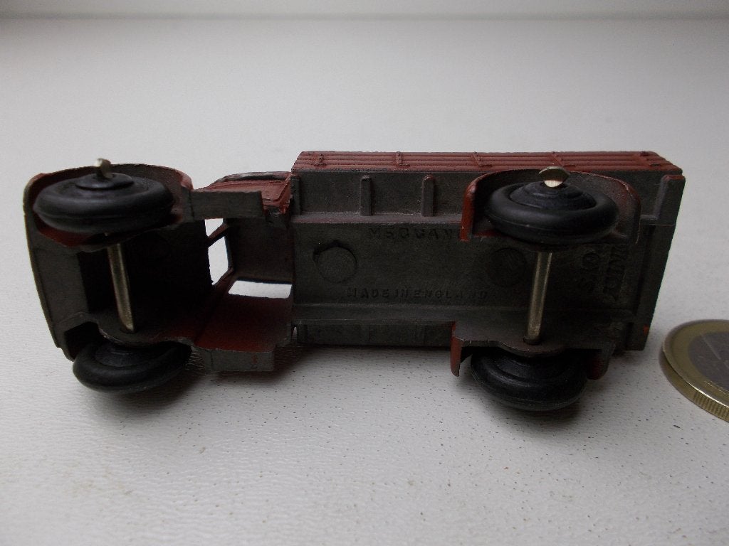 1945 DINKY TOYS 22C "MOTOR TRUCK" (Maroon.), Ophalen of Verzenden, Zo goed als nieuw, Auto, Dinky Toys