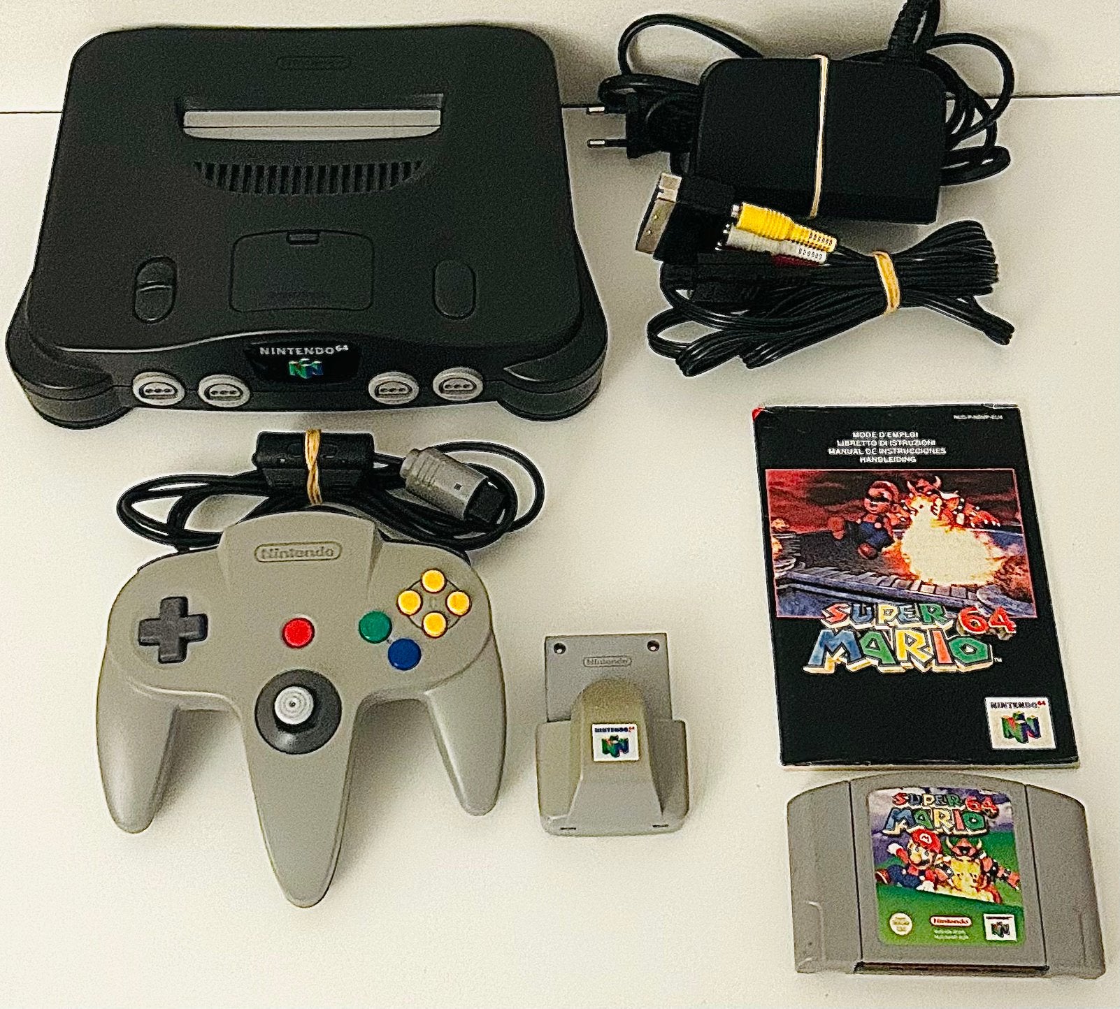 Nintendo 64, Ophalen of Verzenden, Gebruikt, Met 1 controller, Met games