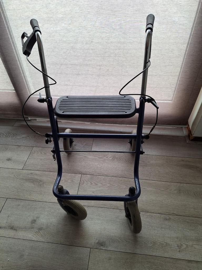 Hele nette rollator zie tekst PRIJSVERLAGING, Diversen, Ophalen, Opvouwbaar, Gebruikt
