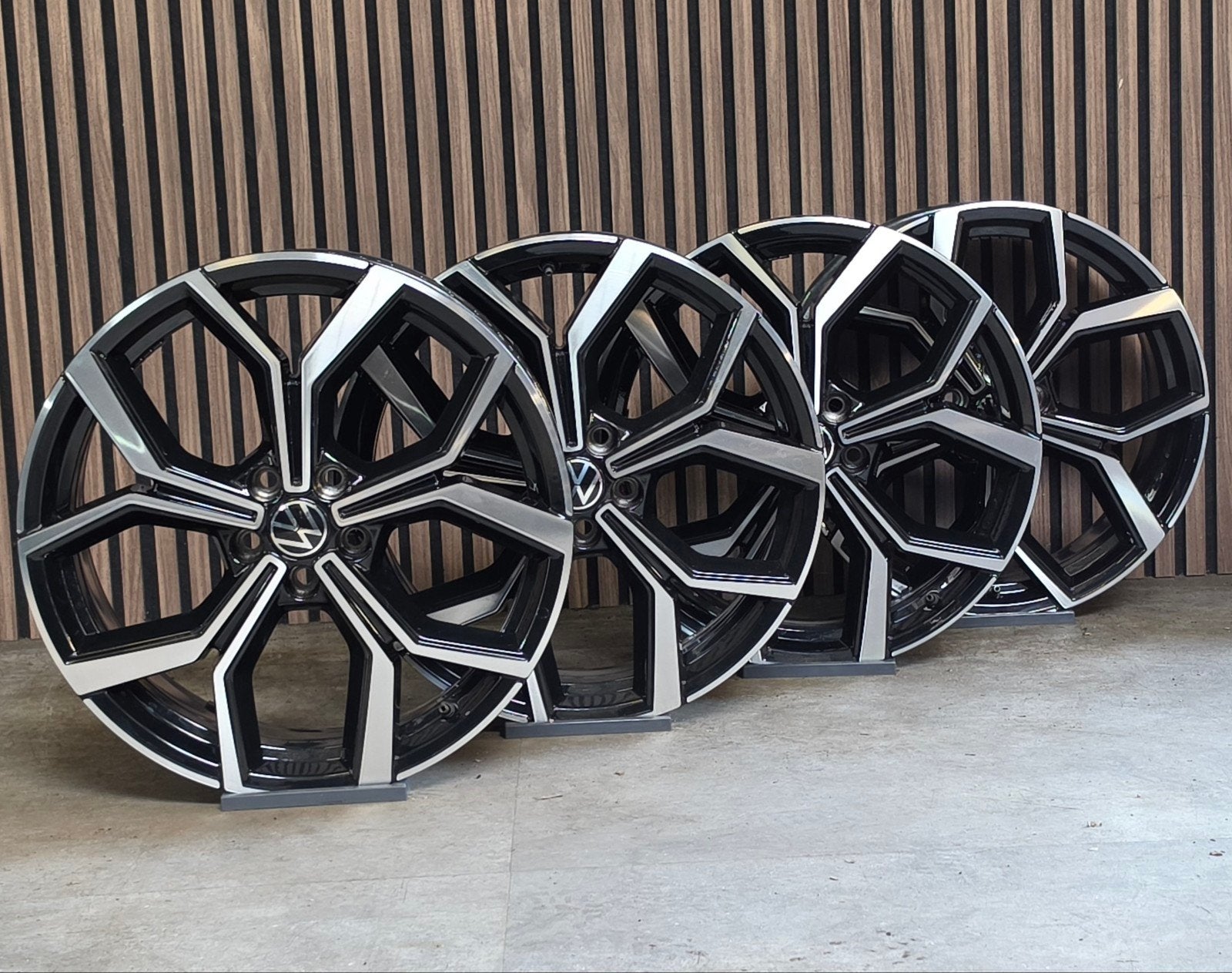 Nette 18" Orig Volkswagen Polo GTI Faro velgen 5x100 Taigo, Auto-onderdelen, Banden en Velgen, Volkswagen, 18 inch, Gebruikt, Velg(en)