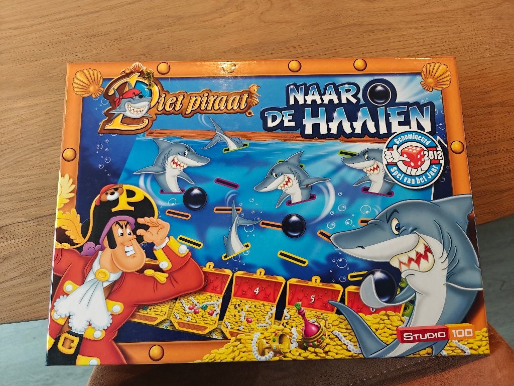Piet Piraat - Naar de haaien, Hobby en Vrije tijd, Een of twee spelers, Ophalen, Gebruikt, Studio 100