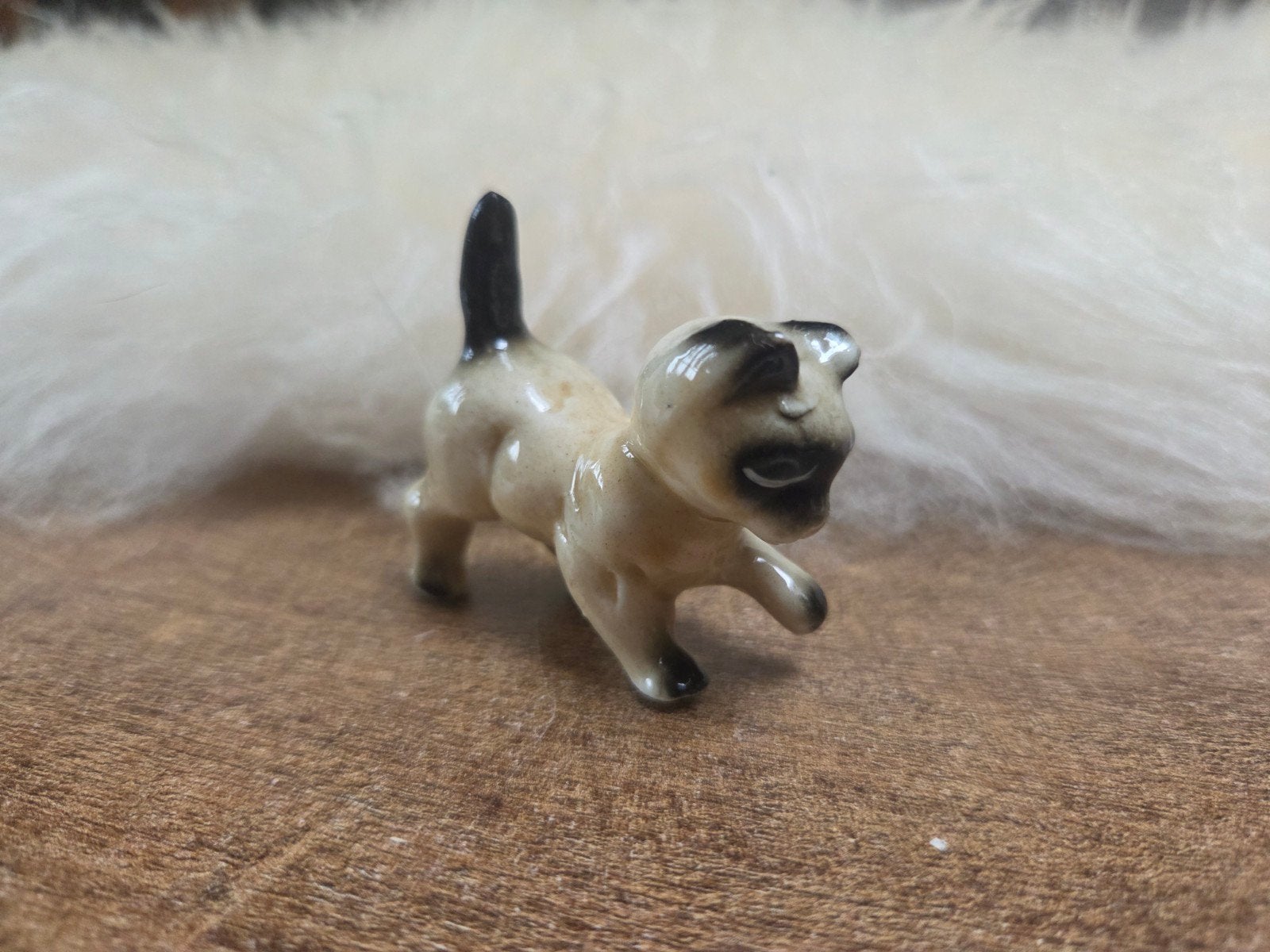 Vintage Siamese Katje Porselein Beeldje - Miniatuur, Ophalen of Verzenden, Gebruikt, Dier