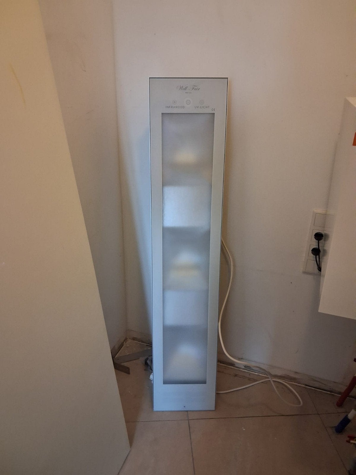 Te koop Well-Fair Sunshower Combi Wit Infrarood & UV-licht, Ophalen, Gebruikt, Overige modellen, Minder dan 10 lampen